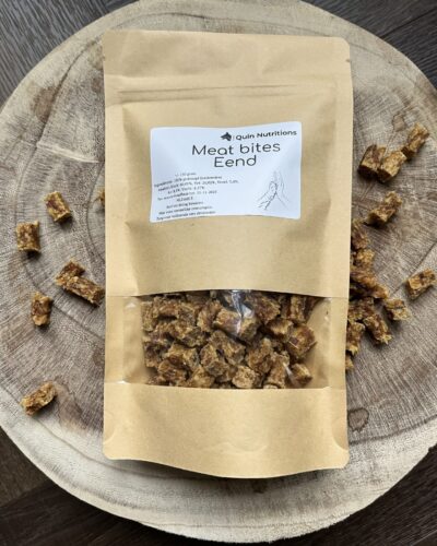 meat bites eend, gedroogd eendenvlees in kleine blokjes